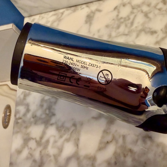 Wahl Chrome Ionic 2000W Hair Dryer Professional Quality Model ZX573-1 - Picture 7 of 11